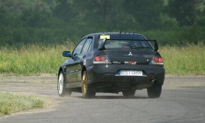 Na starcie III rundy AB Cup i BMW Chalennge w Oleśnicy stanęło ponad 90. kierowców.