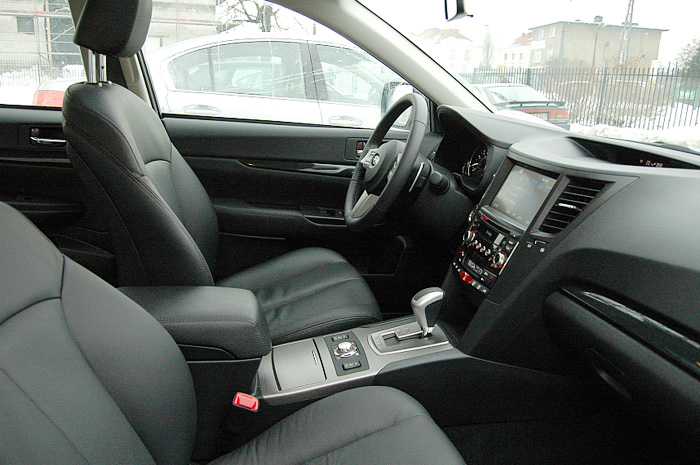 Subaru Legacy GT to piekielnie szybka zabawka, a przy tym komfortowa limuzyna.