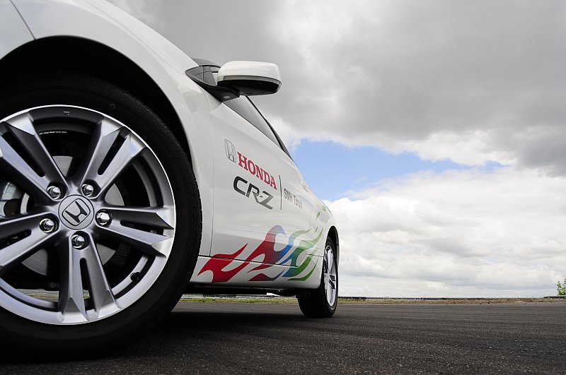 Honda CR-Z to sportowy coupe dla miłośników ekologii