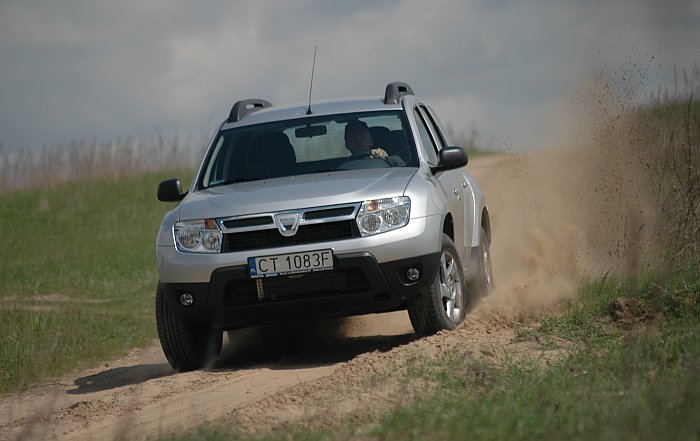 Dacia Duster - rumuńska terenówka z napędem Nissana Qashqai