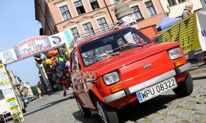 Do Torunia przyjechało ponad 200 Fiatów 126p uczestniczących w IX Ogólnopolskiego Zlotu Fiata 126p.
