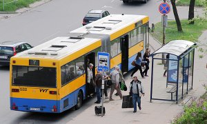 Polacy powracają do biur, ale czy wrócą do publicznego transportu miejskiego